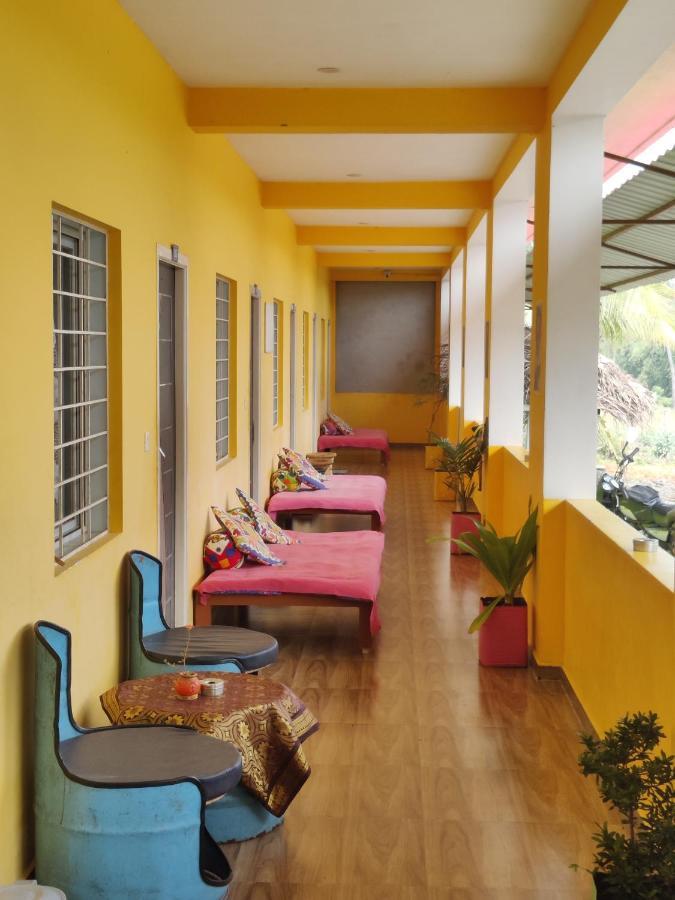 Woodpacker Hostel Auroville Pondicherry Exterior foto